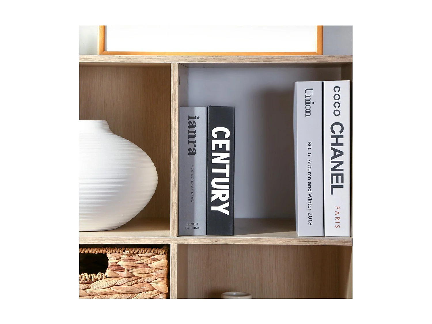 Regal mit 6 Fächern und metallbeinen