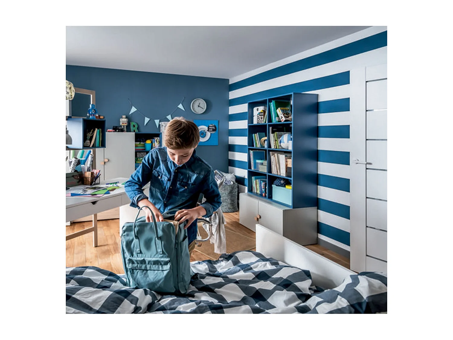 Bibliothèque 8 cases avec meuble bas 2 portes - STIGE