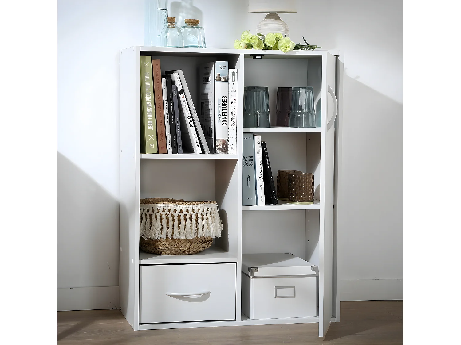 Schrank mit 2 Fächern, 1 Schublade und 1 Tür