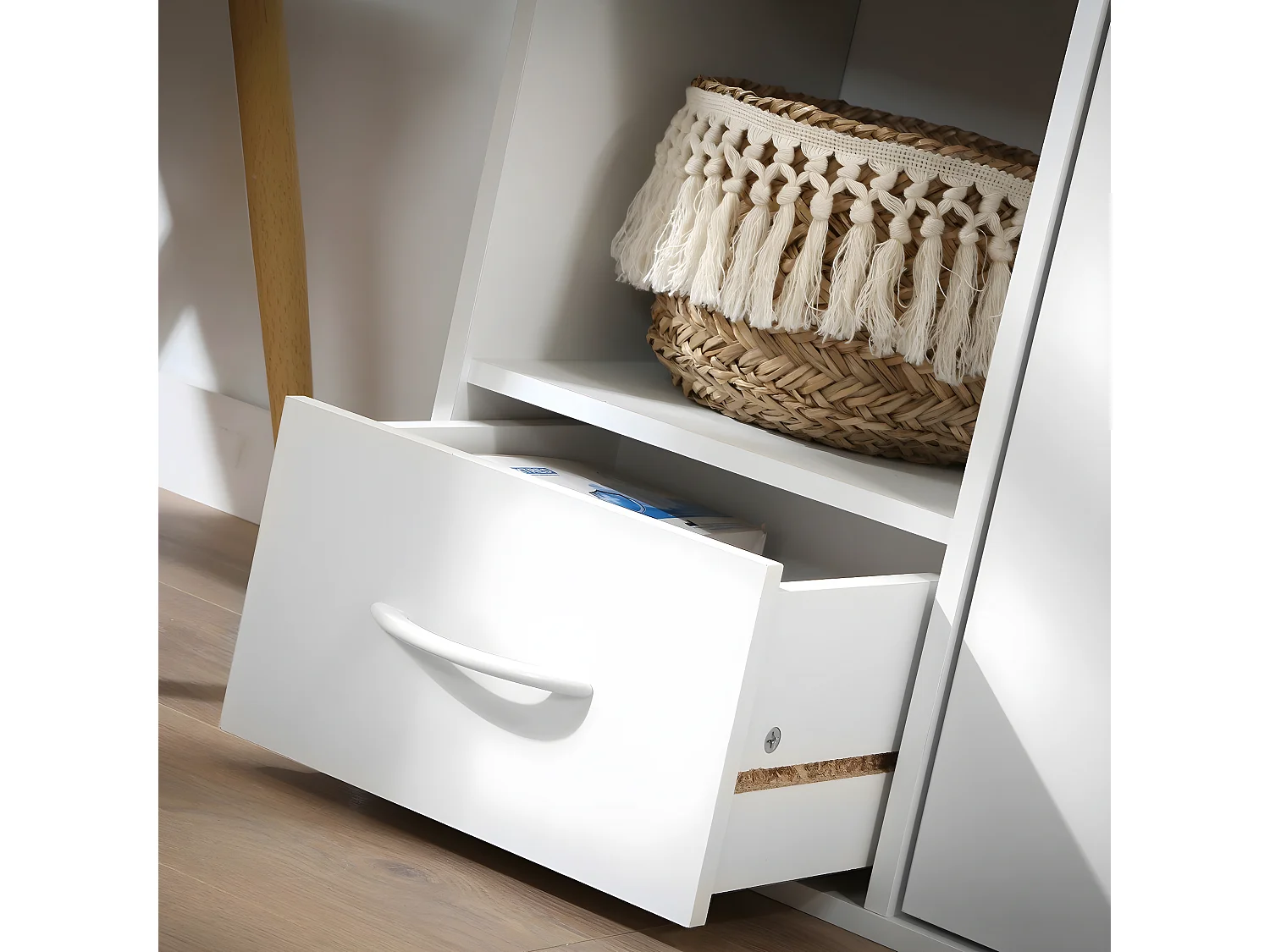 Schrank mit 2 Fächern, 1 Schublade und 1 Tür