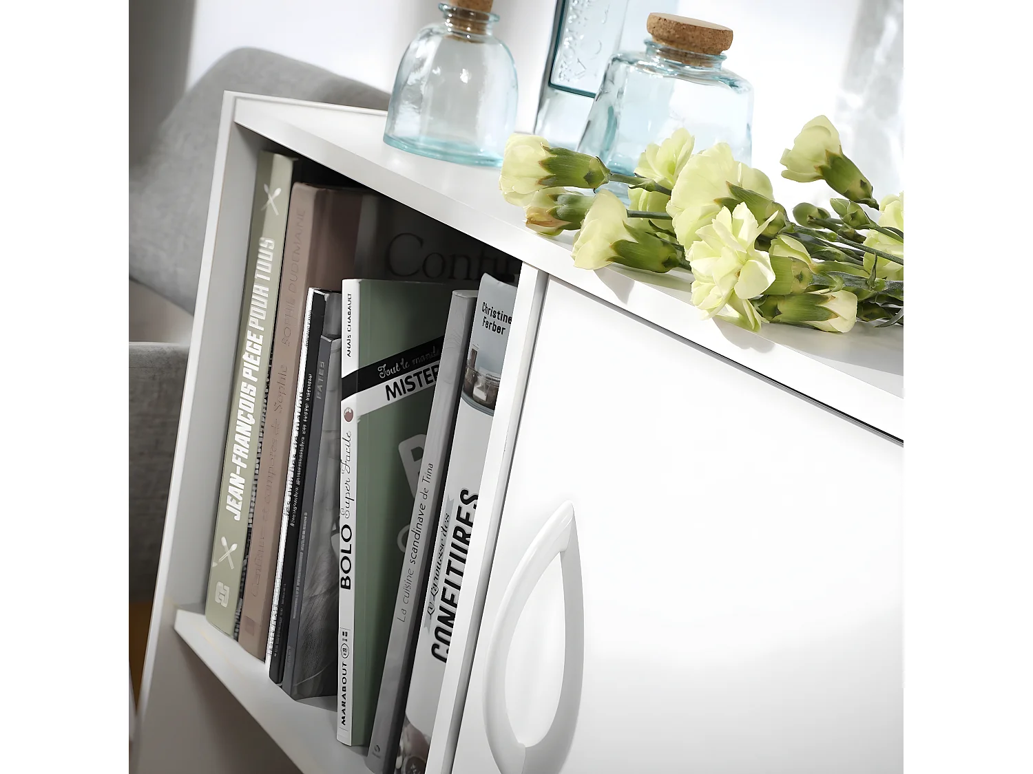 Schrank mit 2 Fächern, 1 Schublade und 1 Tür