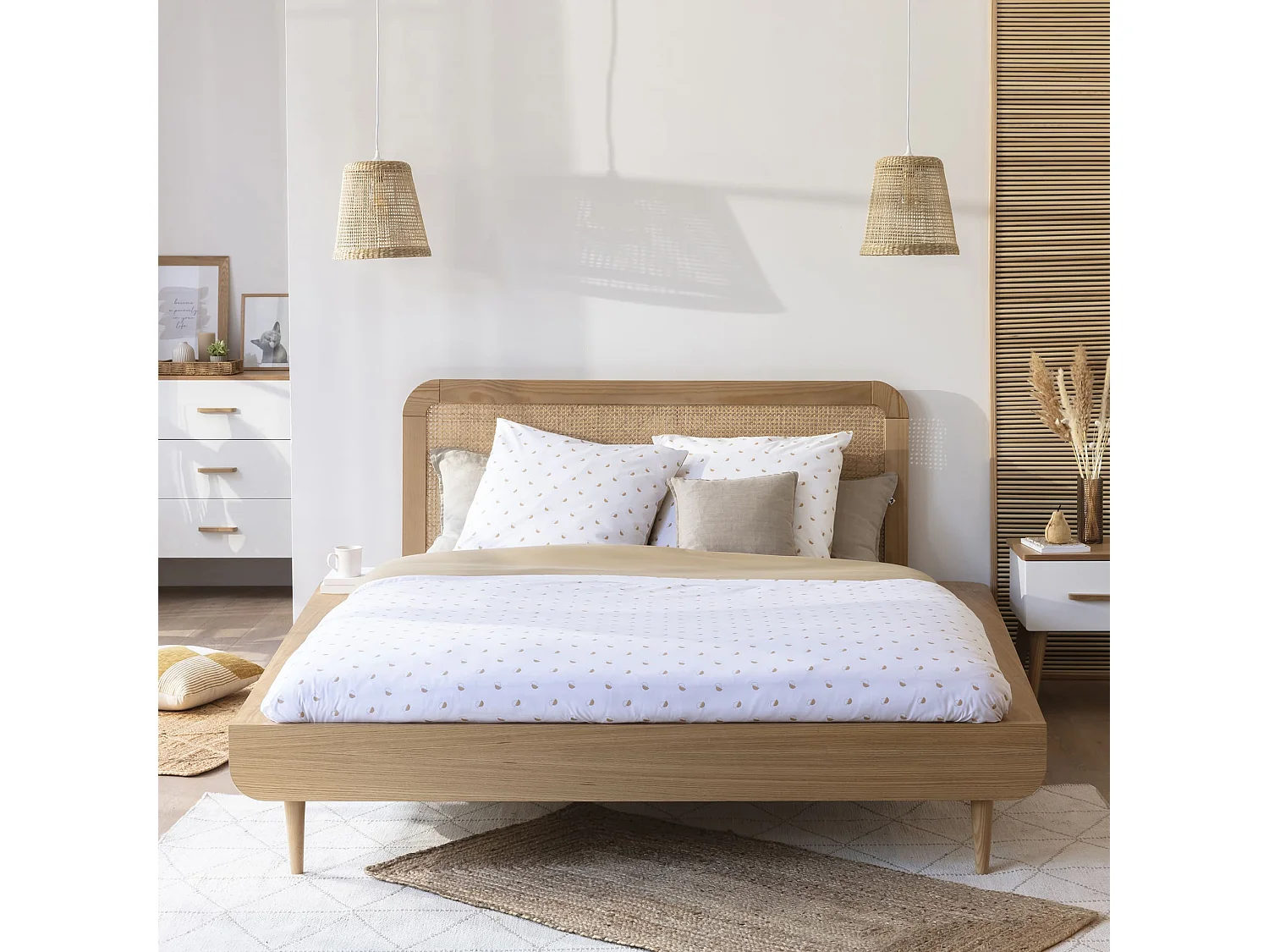 Ensemble lit en bois naturel 140x190cm + tête de lit 140cm en cannage SMOOTHCLOUD - LT38006