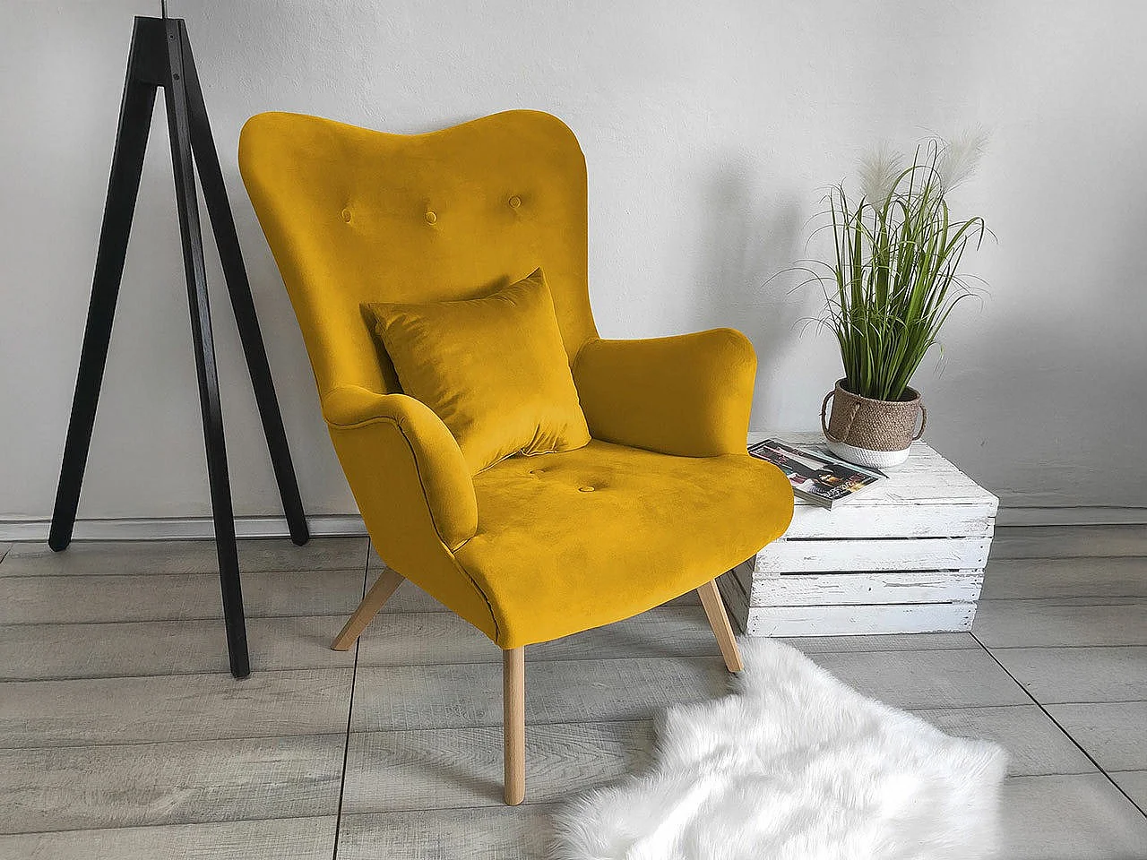 Sillón Clovis 102, Amarillo, 100x76x90cm, Tapiz, Patas: Madera