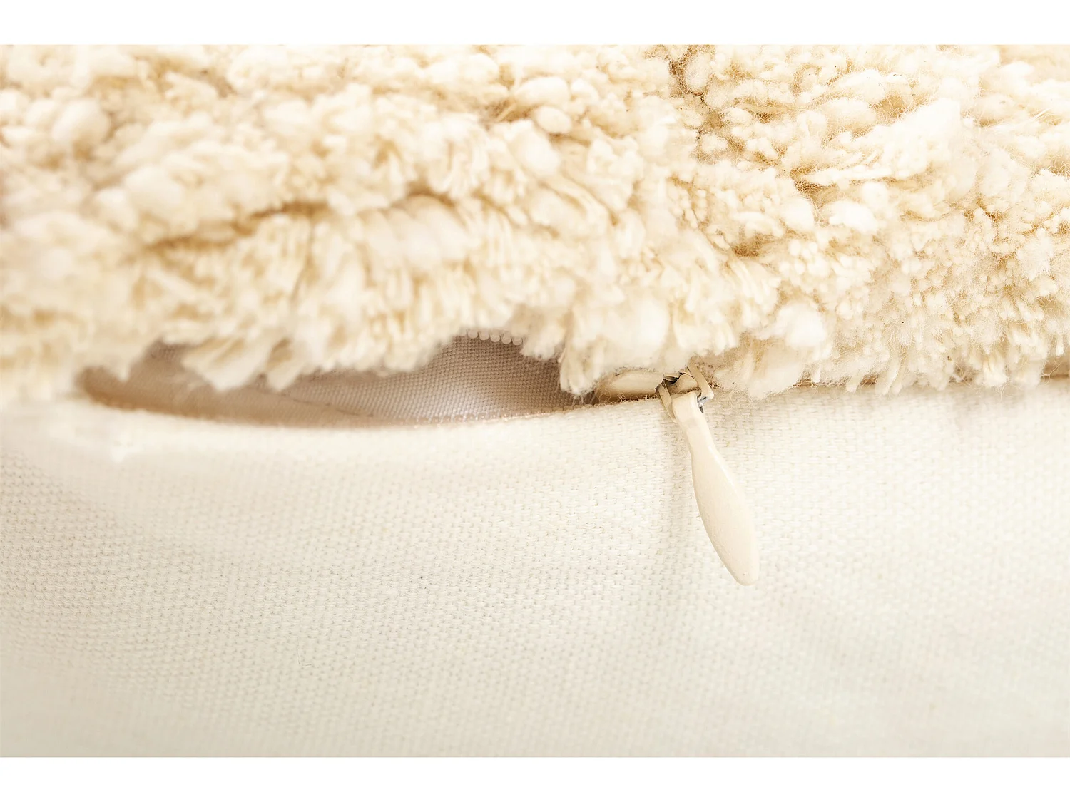 Boho Bali Style Kissen - Bezug und Füllung enthalten -  Leano