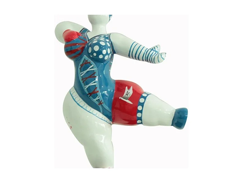 Statue femme dansant avec motifs bleu et rouge H33 cm - LADY PIRATE
