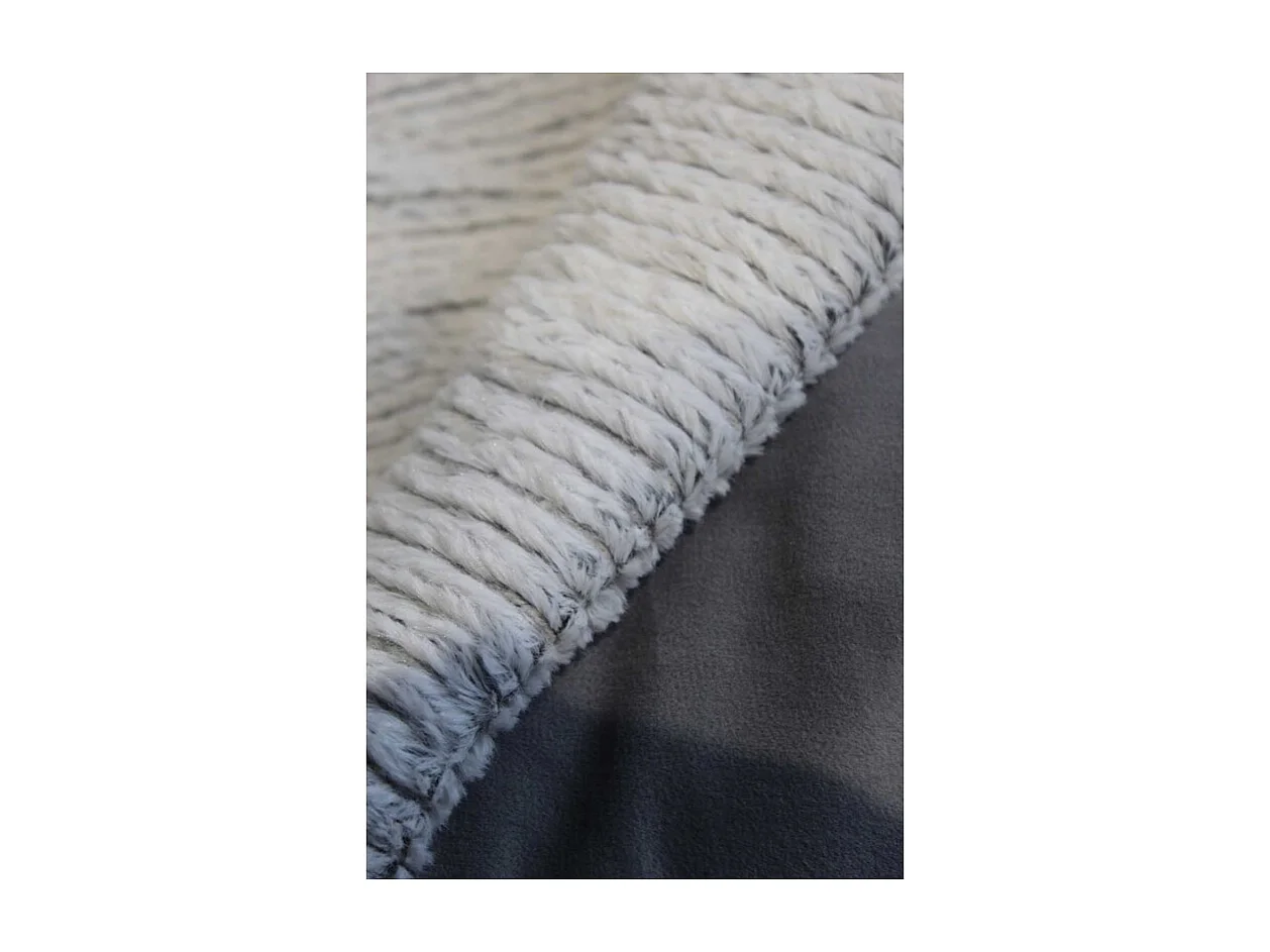 Plaid 130 x 170 cm gris clair en polaire douce effet tricot - LENO