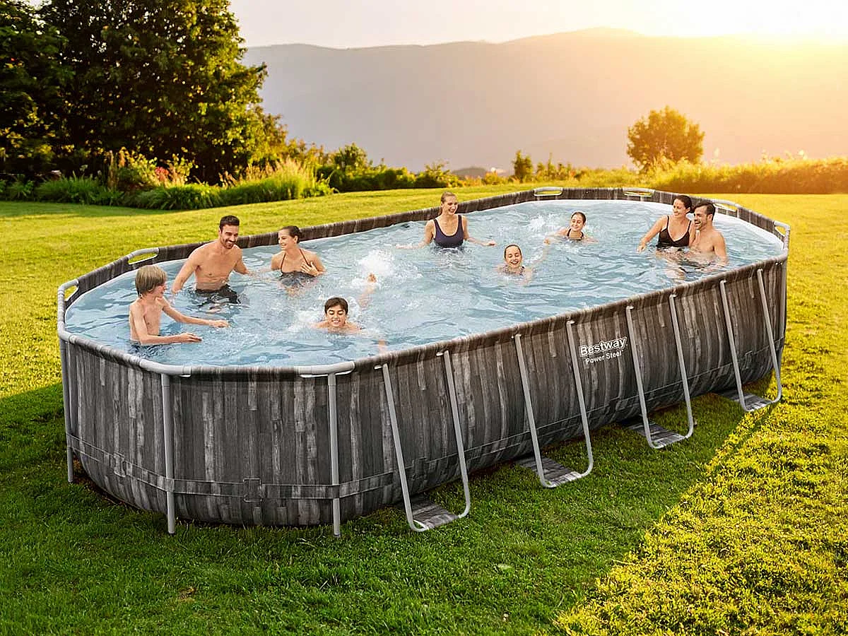 Piscina Fuori Terra Bestway Power Steel Ovale Effetto Legno 732x366x122 cm con Filtro a Cartuccia 9.463 L/H Copertura e Scaletta