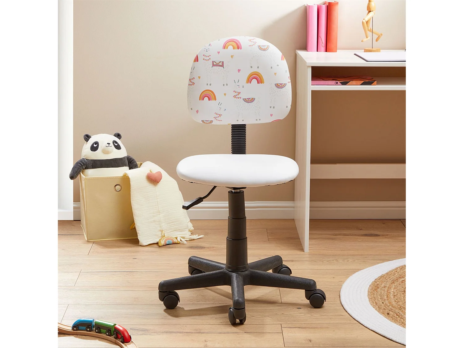 Chaise de bureau pour enfant ALPACA fauteuil pivotant à roulettes avec hauteur réglable, en synthétique blanc avec motif lama