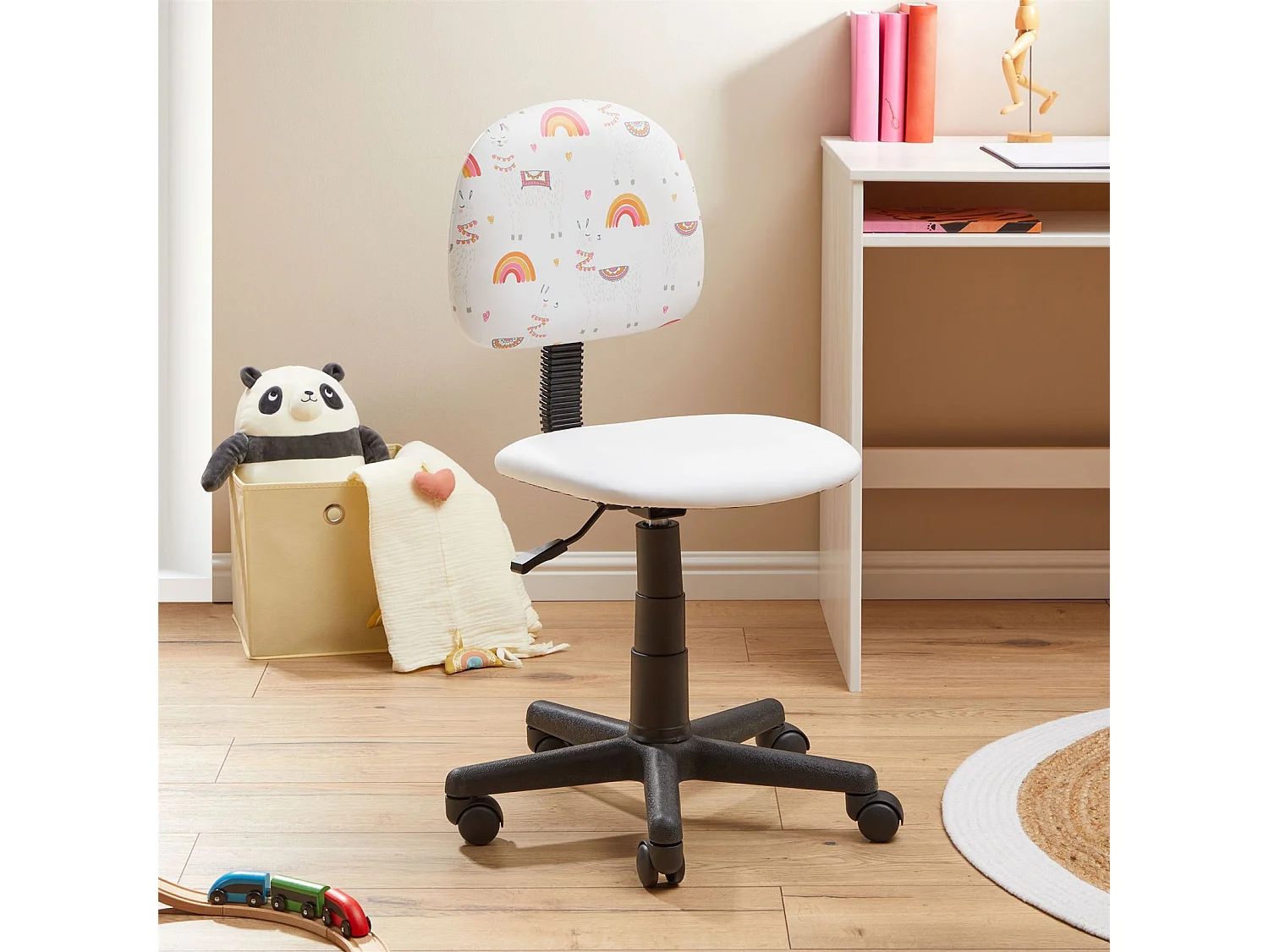 Chaise de bureau pour enfant ALPACA fauteuil pivotant à roulettes avec hauteur réglable, en synthétique blanc avec motif lama