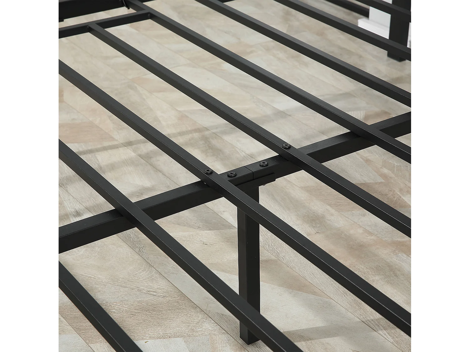 Lit double design industriel - tête de lit, pied de lit et sommier - acier noir MDF aspect bois avec veinage