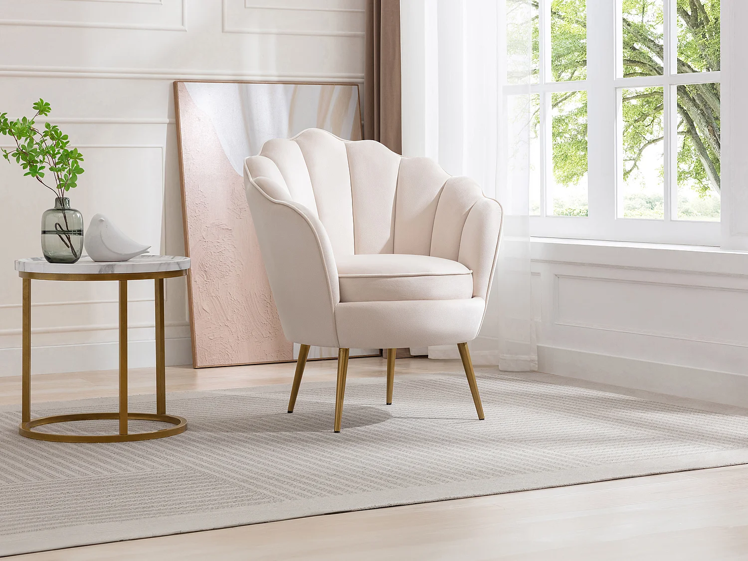 Fauteuil coquillage en velours beige LALEA