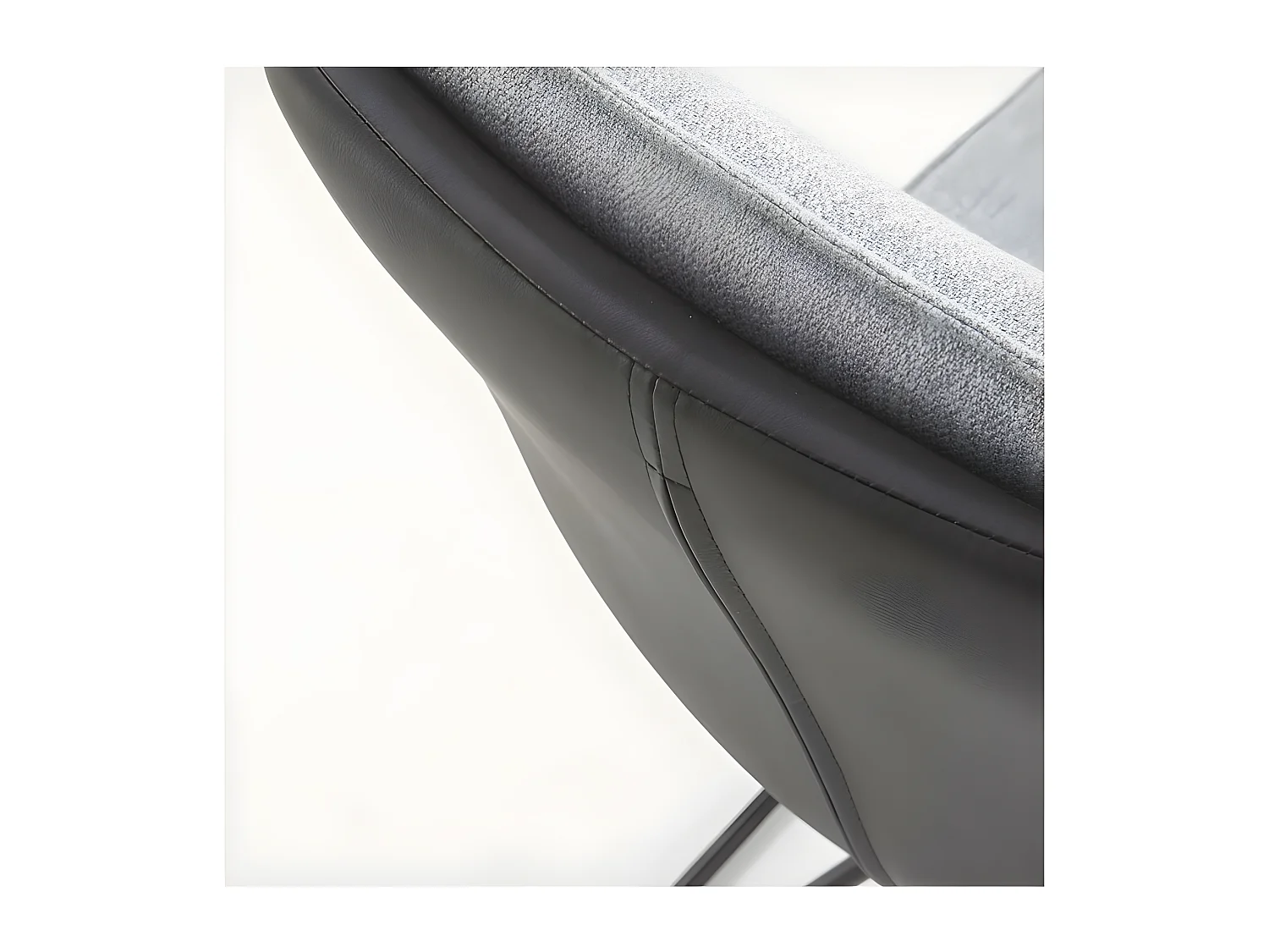 Silla de polipiel / tela gris claro Patas de acero negro