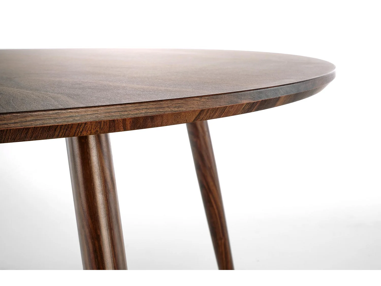 Table de salle à manger ronde aspect noyer GROIX