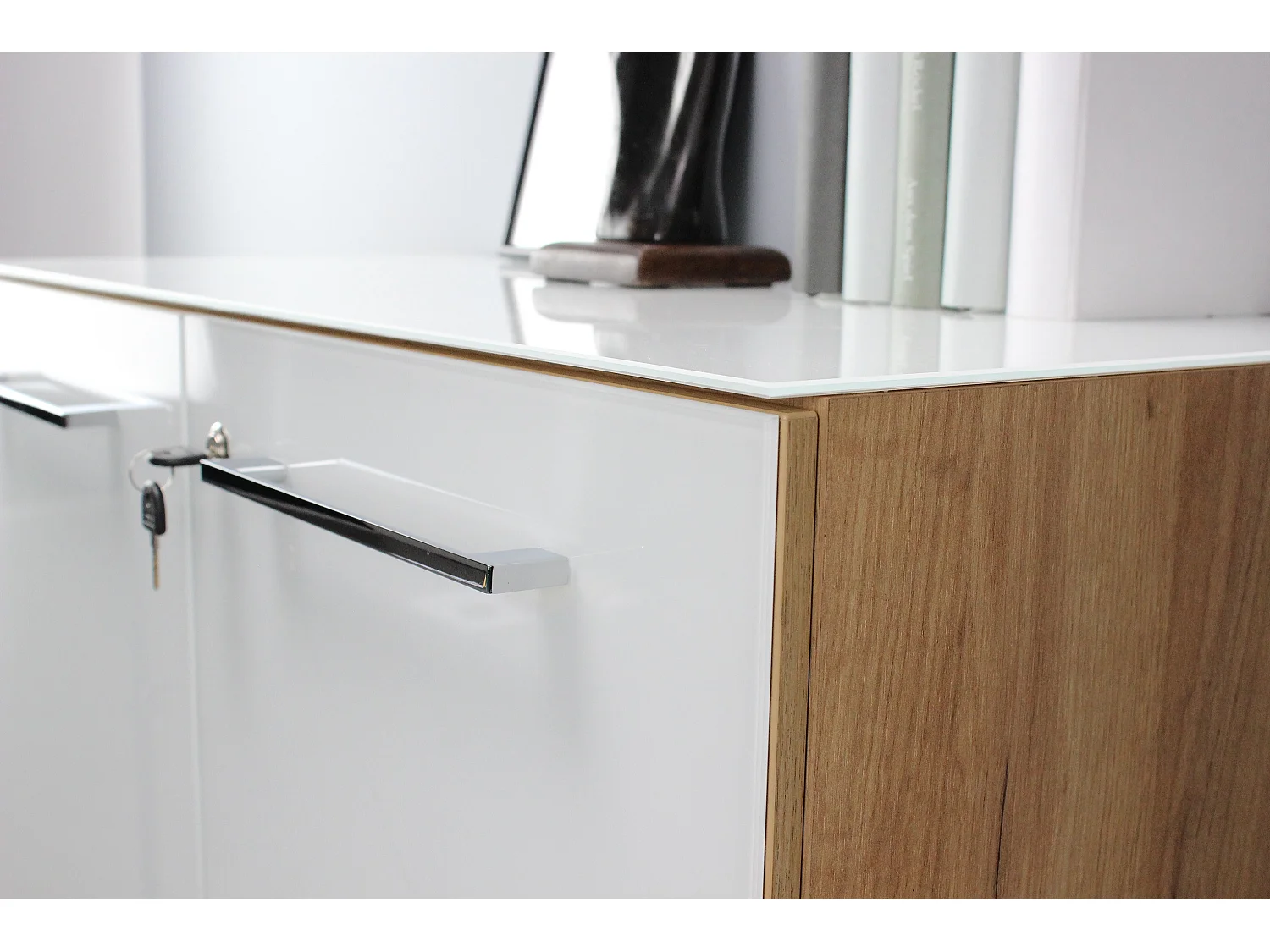 Armario de dos puertas de 120 cm blanco y roble Siguiente