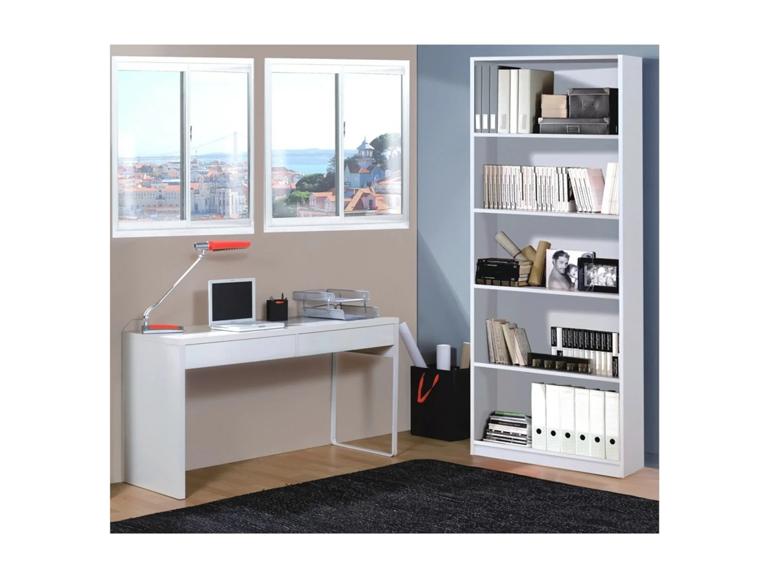 Bureau design piètement reversible 2 tiroirs L138 cm