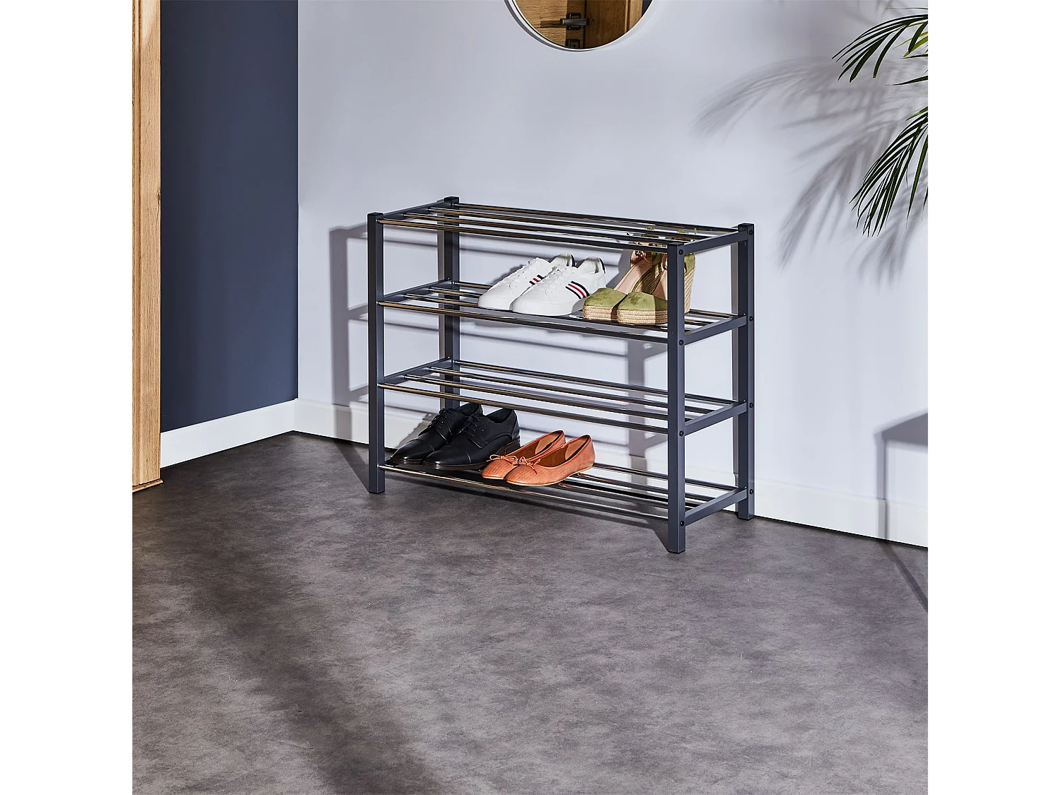 Etagère à chaussures DUBLIN rangement porte-chaussures avec 4 niveaux pour 16 paires en métal chromé et laqué gris