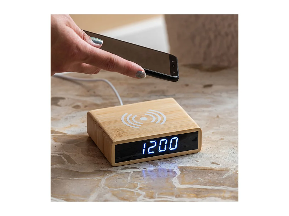 Wecker Fat mit Telefonladegerät LED - Bambus