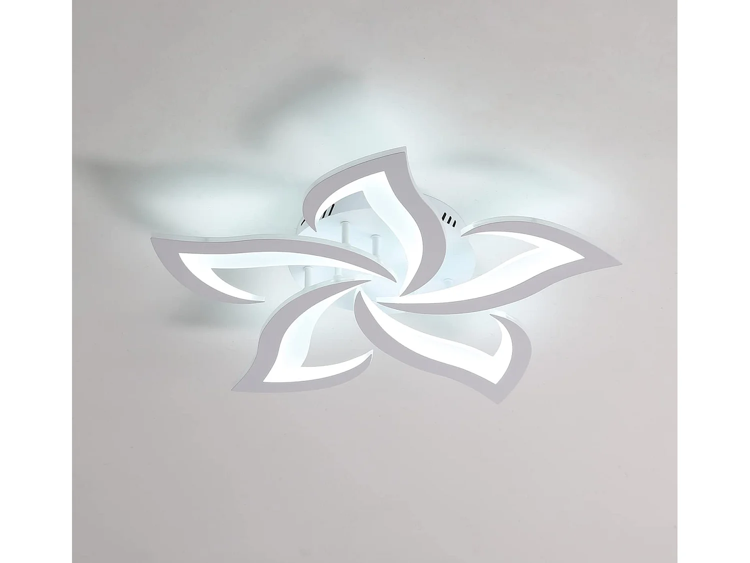 Plafonnier led moderne de pétale, blanc, 60*60*8cm, 60w 4500lm, en métal, pour chambre