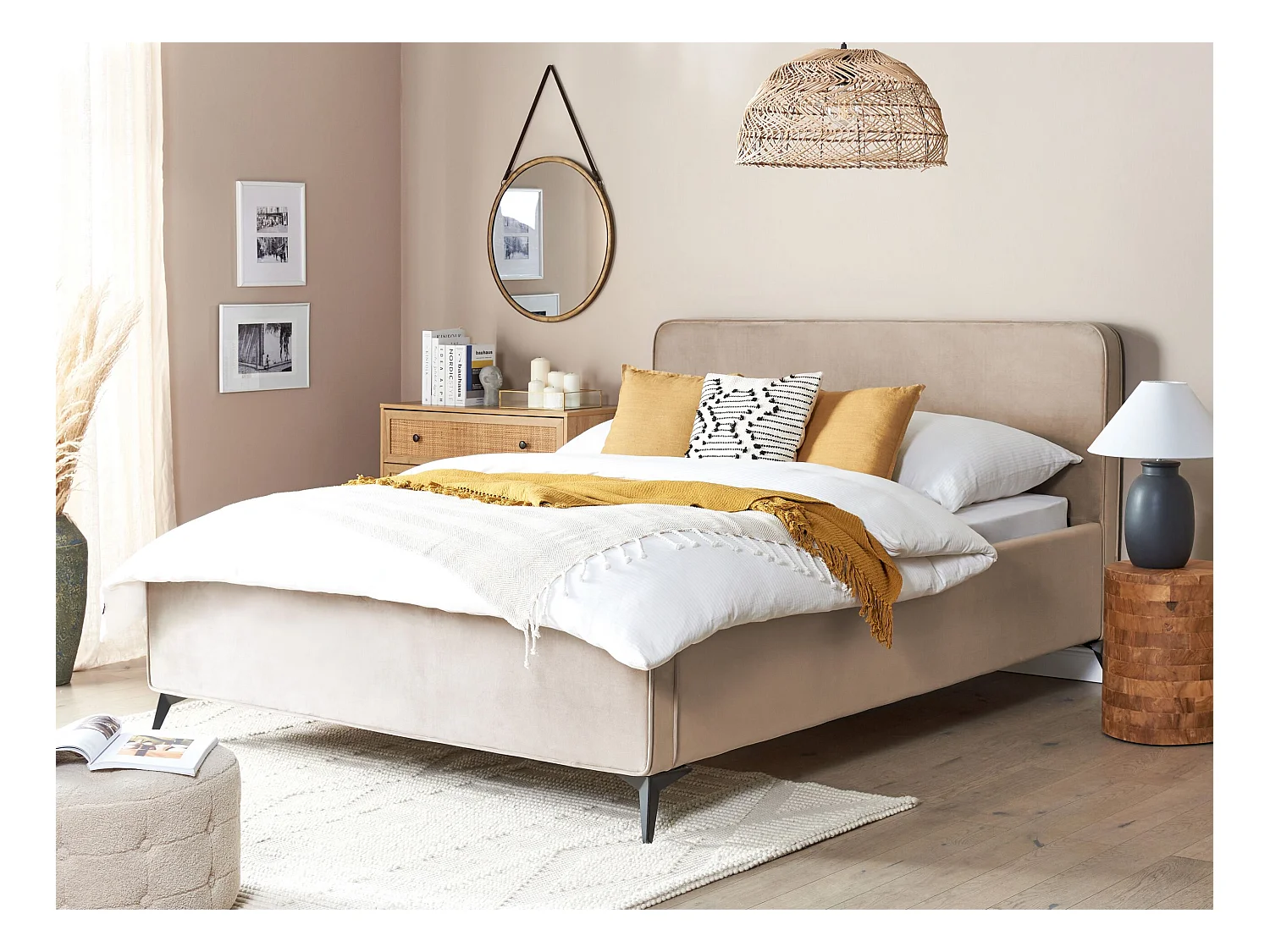 Bed Fluweel VALOGNES 160 x 200 cm Taupe