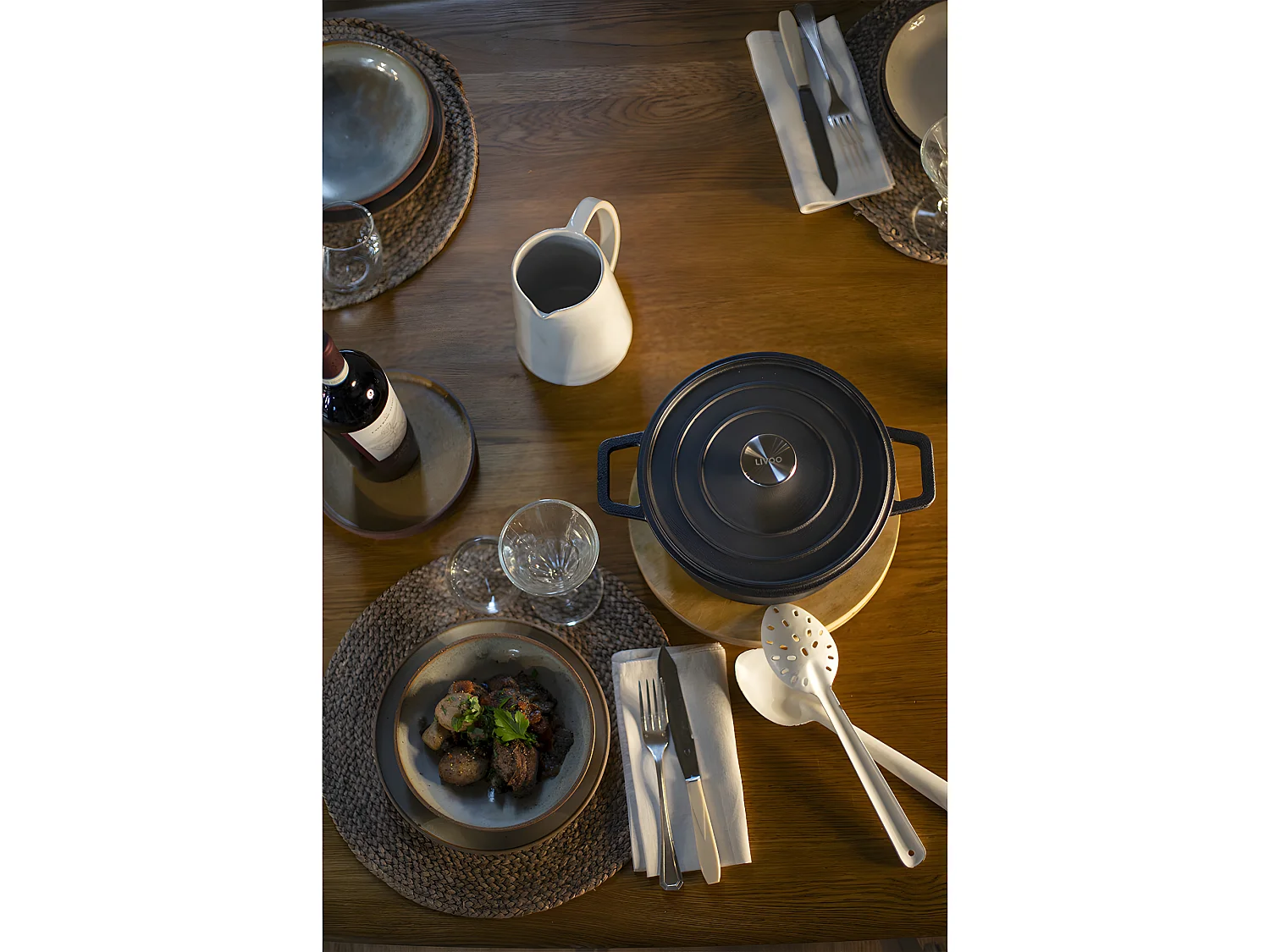 Livoo Cocotte ronde 24cm 4l noir - mep139