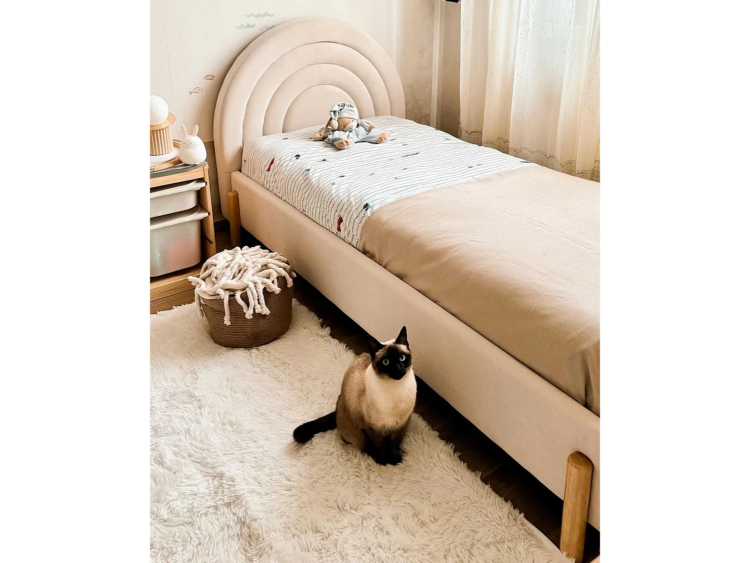 Lit simple en velours beige 90 x 200 cm ANET