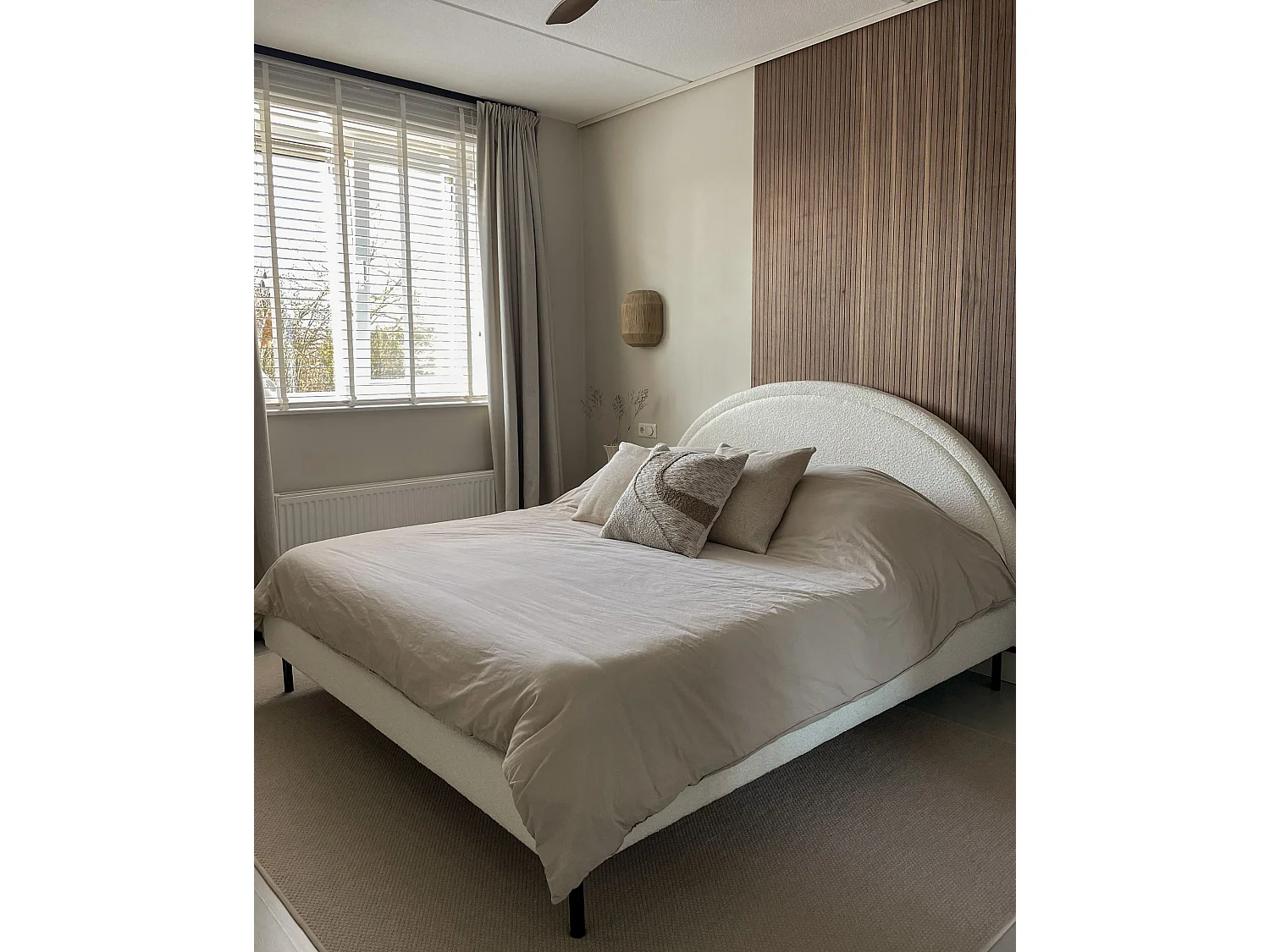 Bed Boucle MARGUT 180 x 200 cm (EU Super King) White