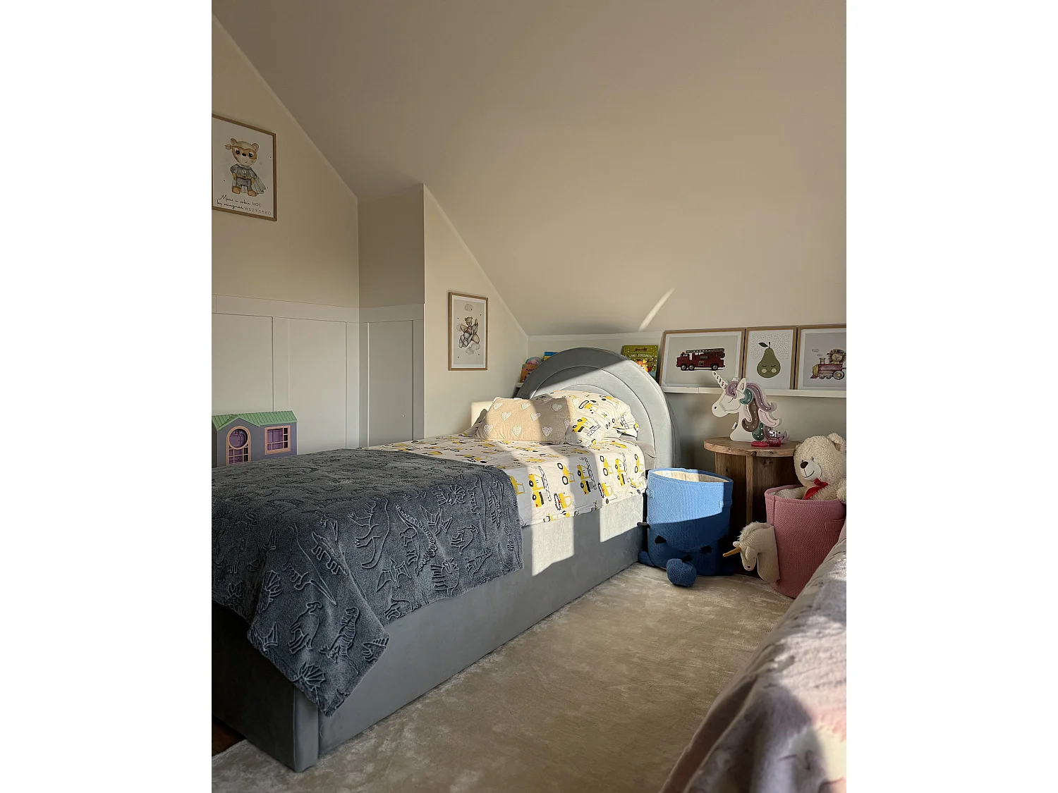 Letto singolo con contenitore velluto azzurro 90 x 200 cm ANET