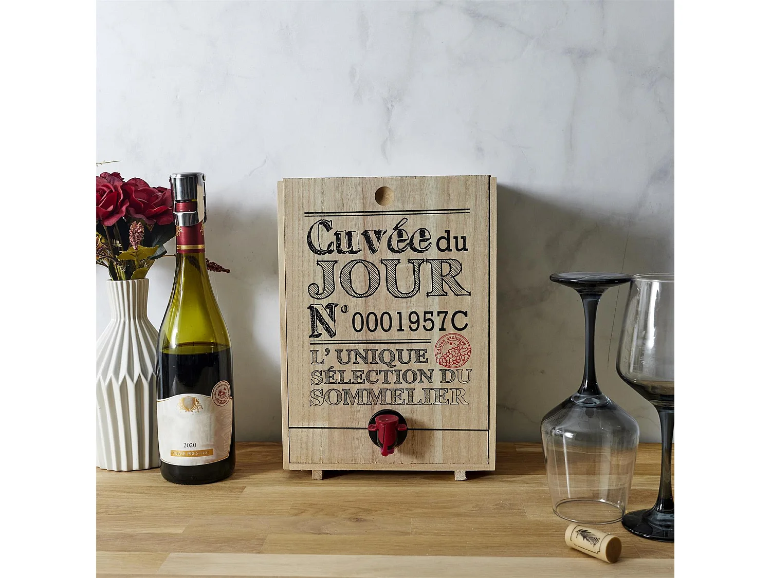 Distributeur de vin en bois 5 litres avec design bistrot et planche amovible