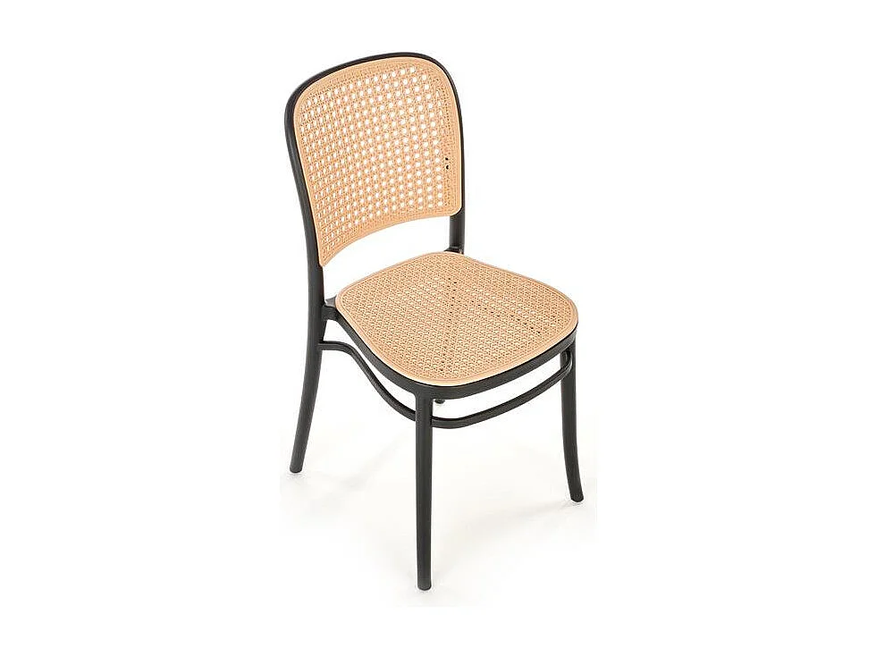 Silla de diseño fundida en negro y resina natural