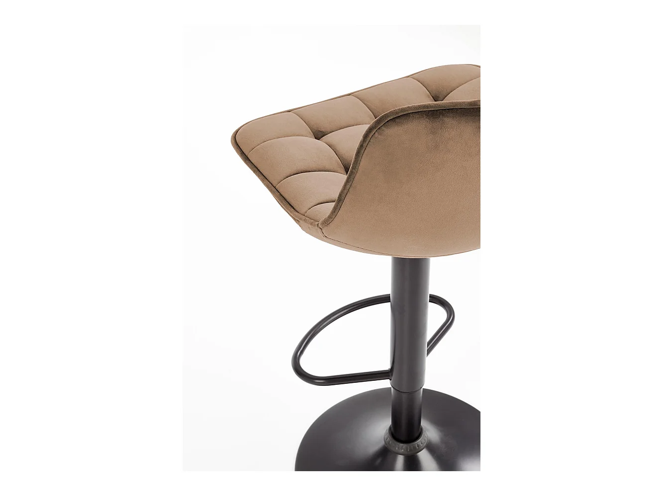 Taburete de bar Manchester de terciopelo beige con base de metal negro