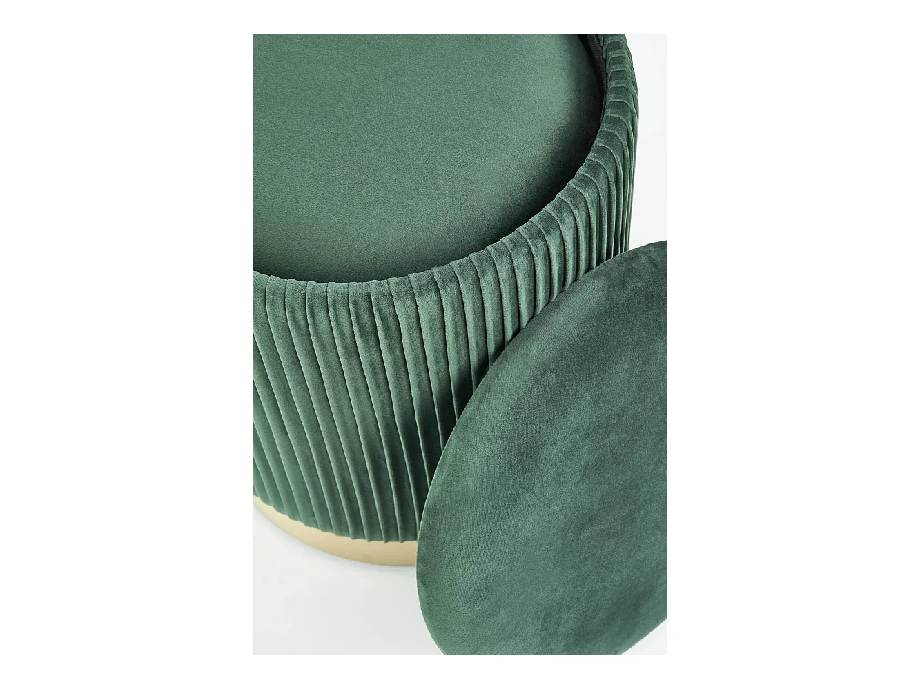 Pufs nido de terciopelo plisado verde oscuro con base de metal dorado PLEATS