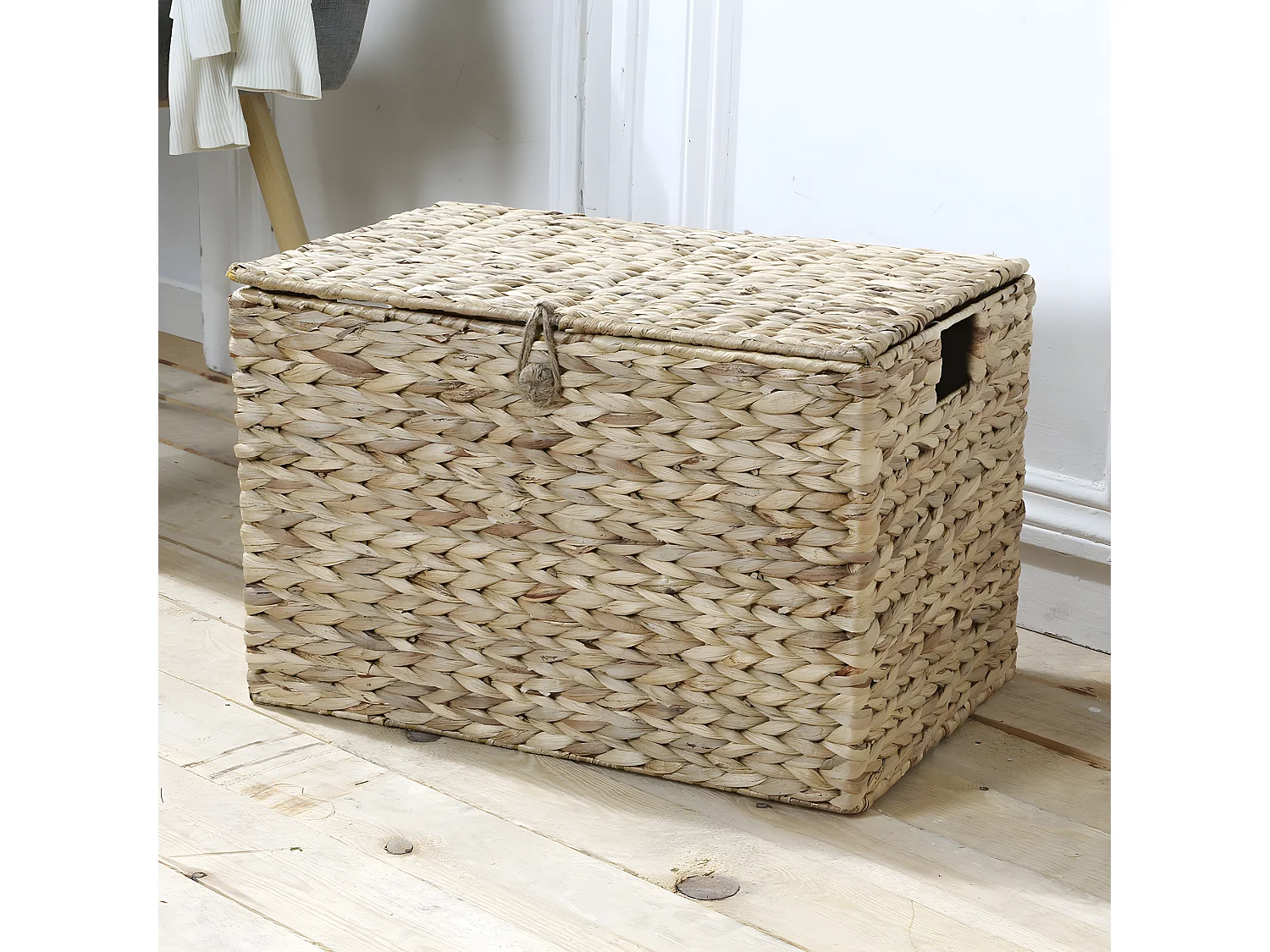 Coffre en Jacinthe d'Eau avec Couvercle