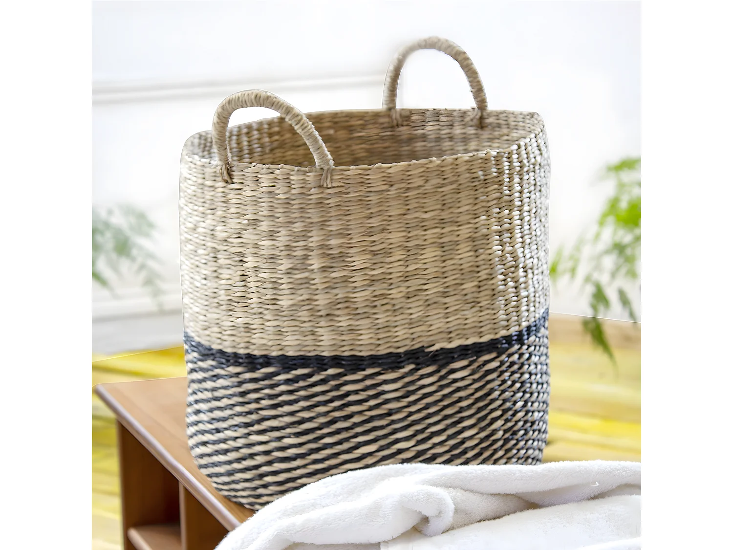 Cesto rotondo bicolore in giunco marittimo