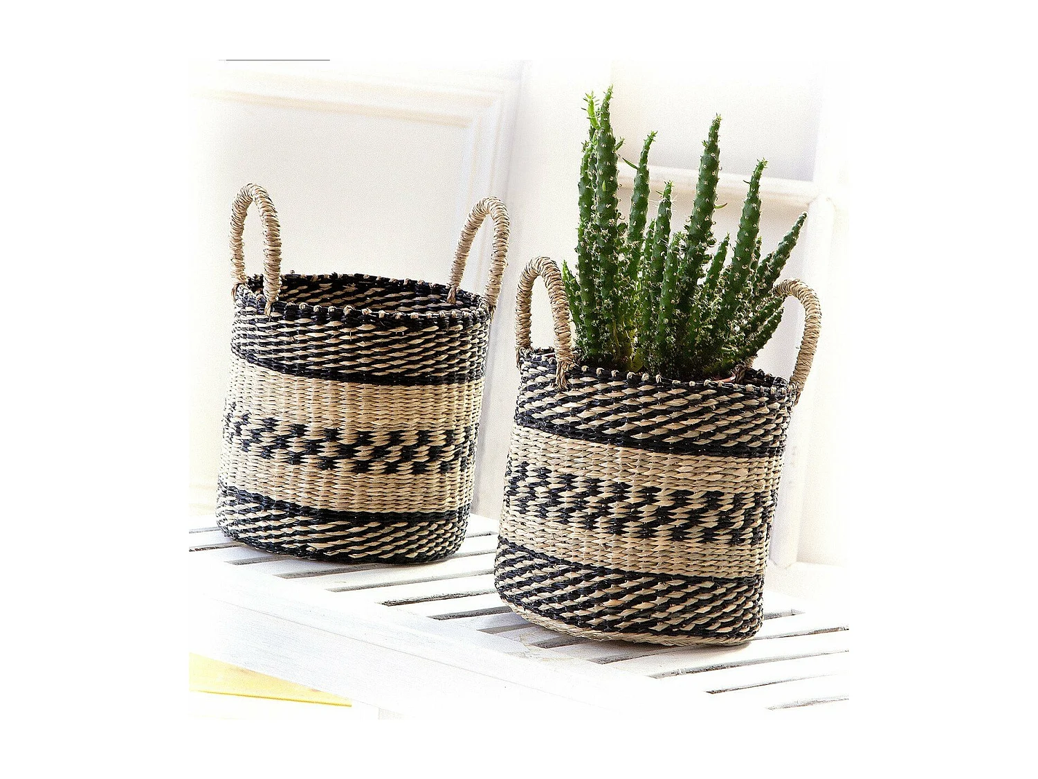 Cestino rotondo intrecciato in giunco marittimo - 29 x 29 cm - Nero