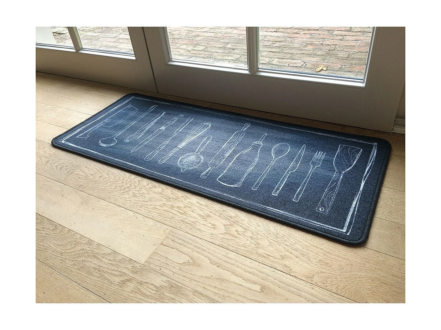 Tapis de cuisine noir motif couverts