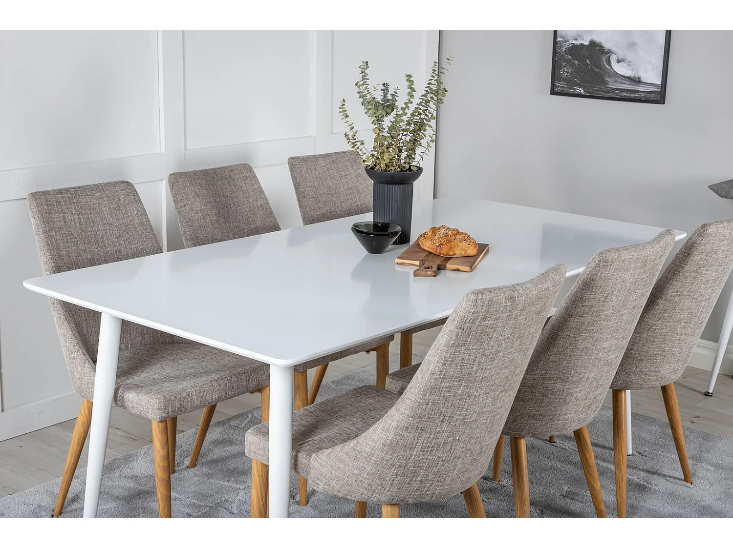 Polar180X90WHWH eethoek eetkamertafel wit en 6 Leone eetkamerstal lichtgrijs, eik decor.