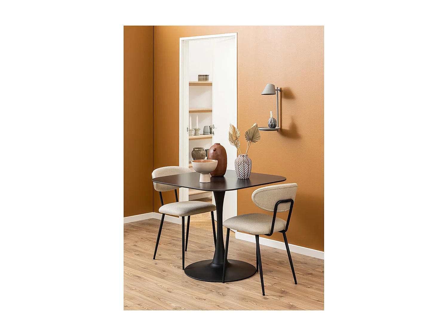 Malta table de salle à manger 90x90cm noire.