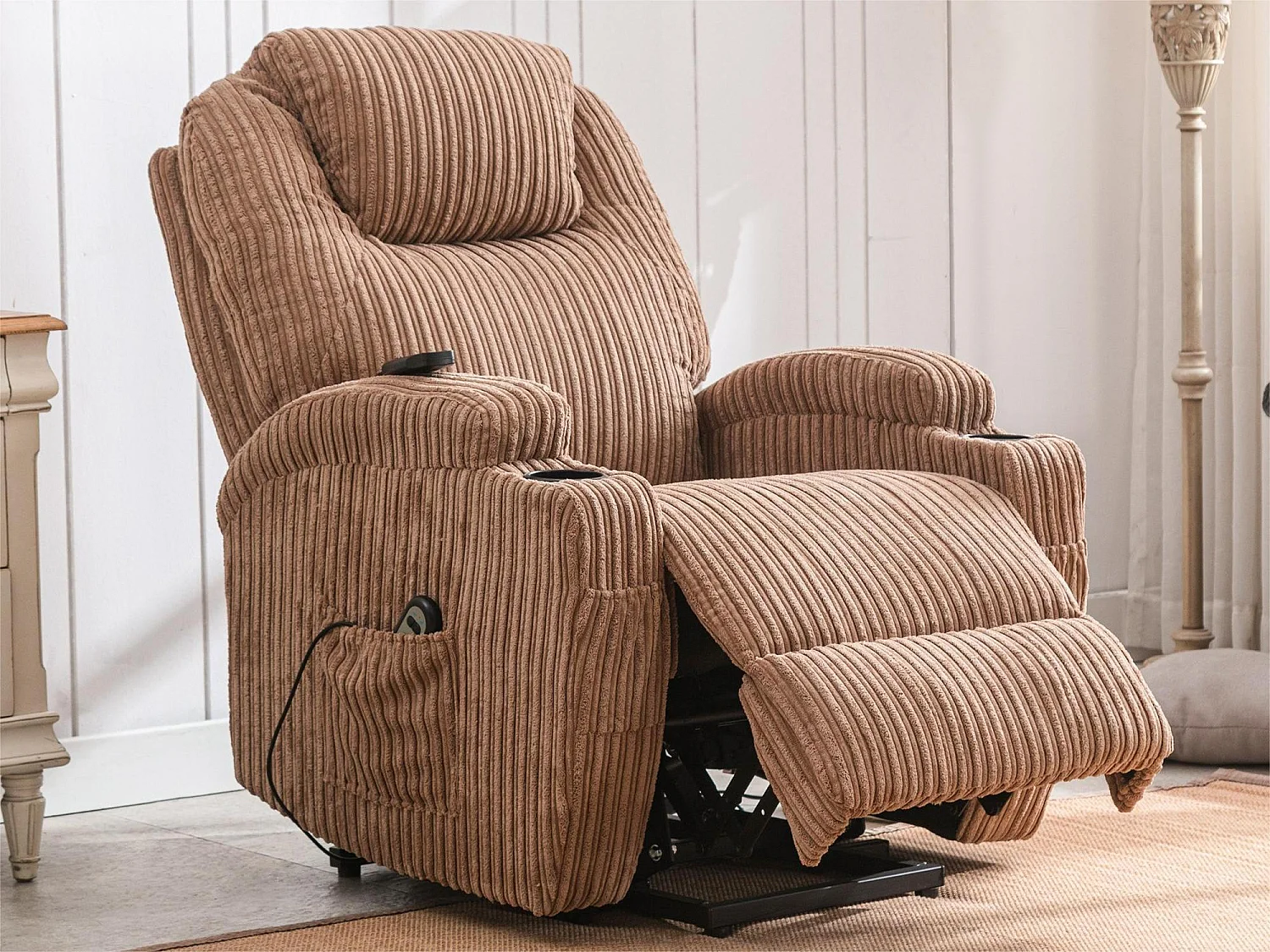 Fauteuil relax électrique avec fonctions de chauffage et de vibration - 2 porte-gobelets et poches latéralles - Marron
