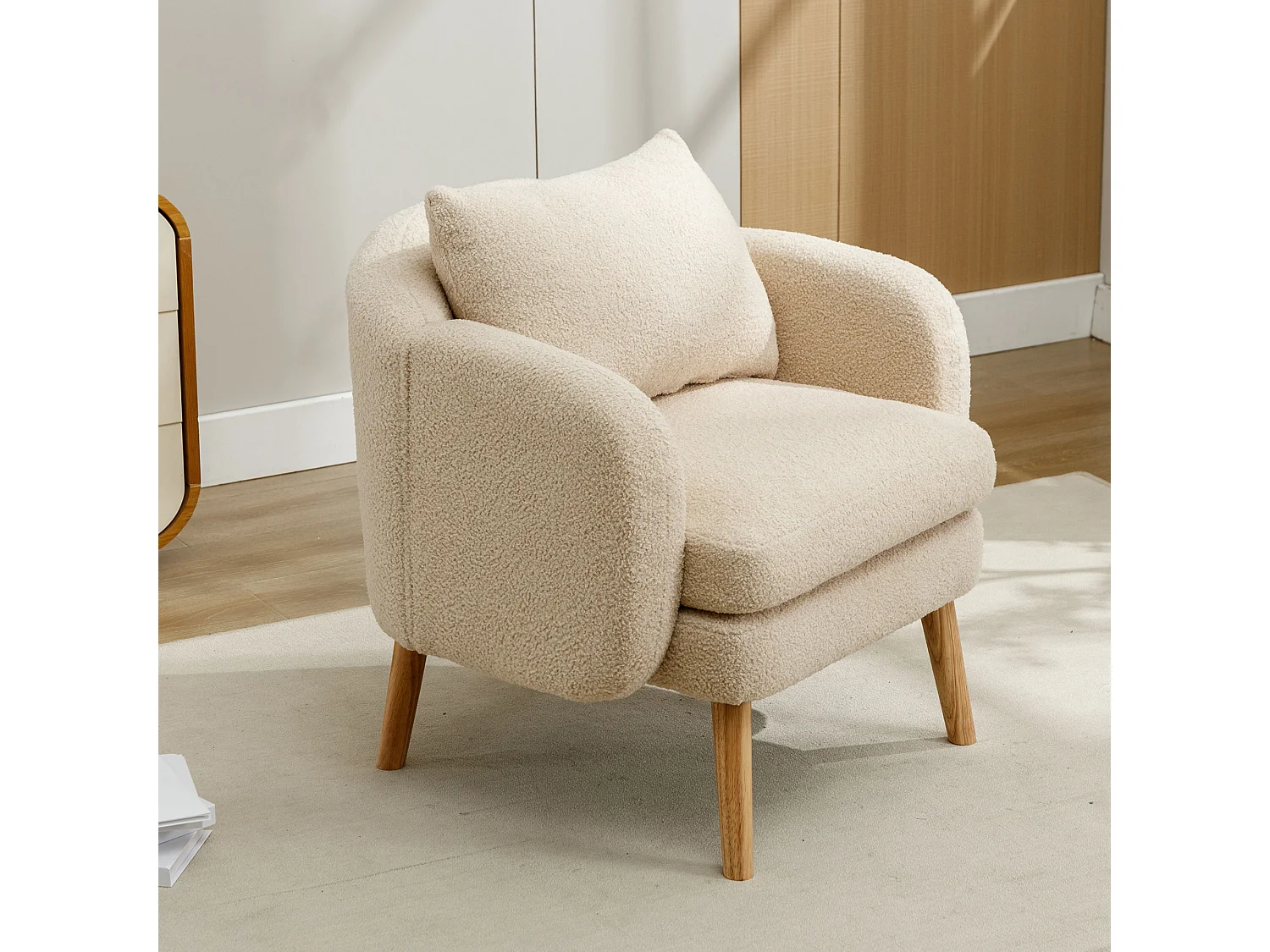 Poltrona Teddy in tessuto con cuscino - gambe in legno massello - beige