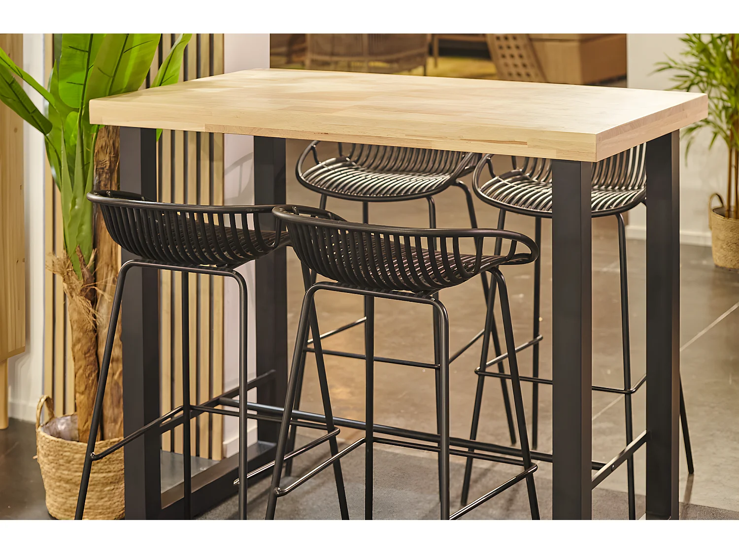 Lot de 4 tabourets hauts en polypropylène coloris noir -  L. 44 x P. 47 x H. 88  cm