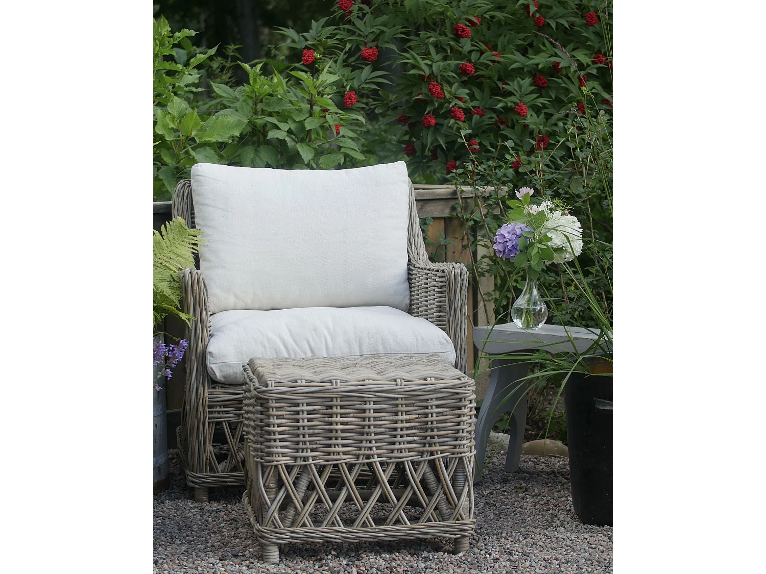 Lot de 2 fauteuils de jardin avec coussins RIBOLLA Rotin Naturel