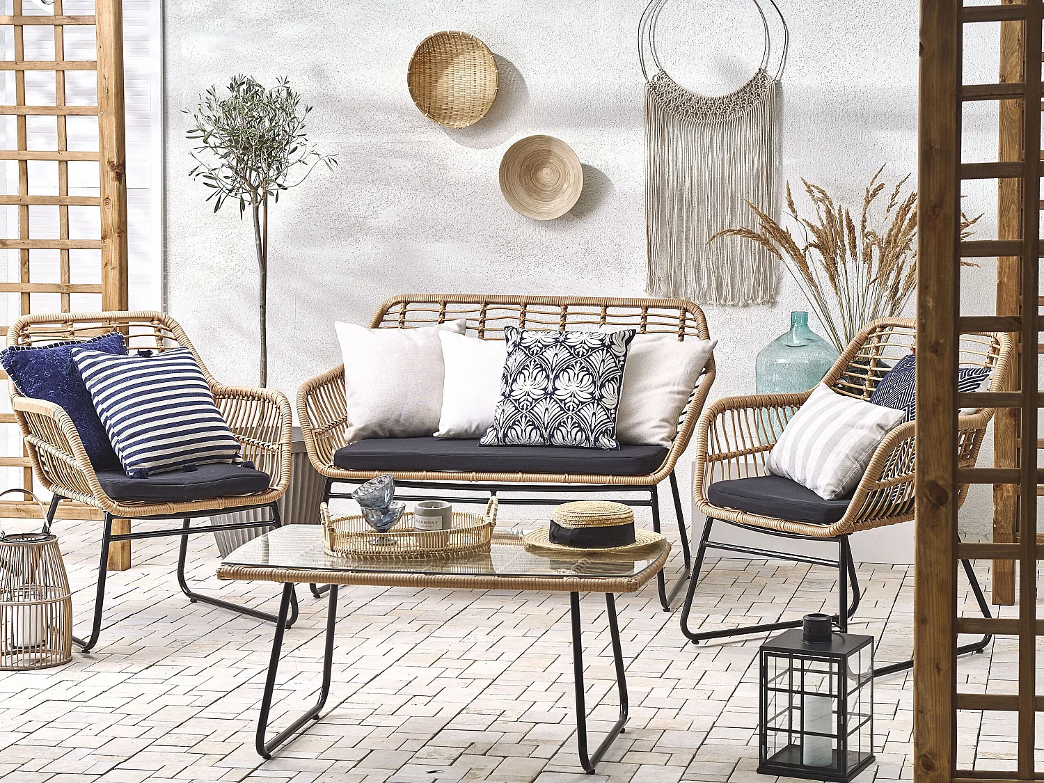 Ensemble de salon de jardin avec table 4 places MINORI Beige