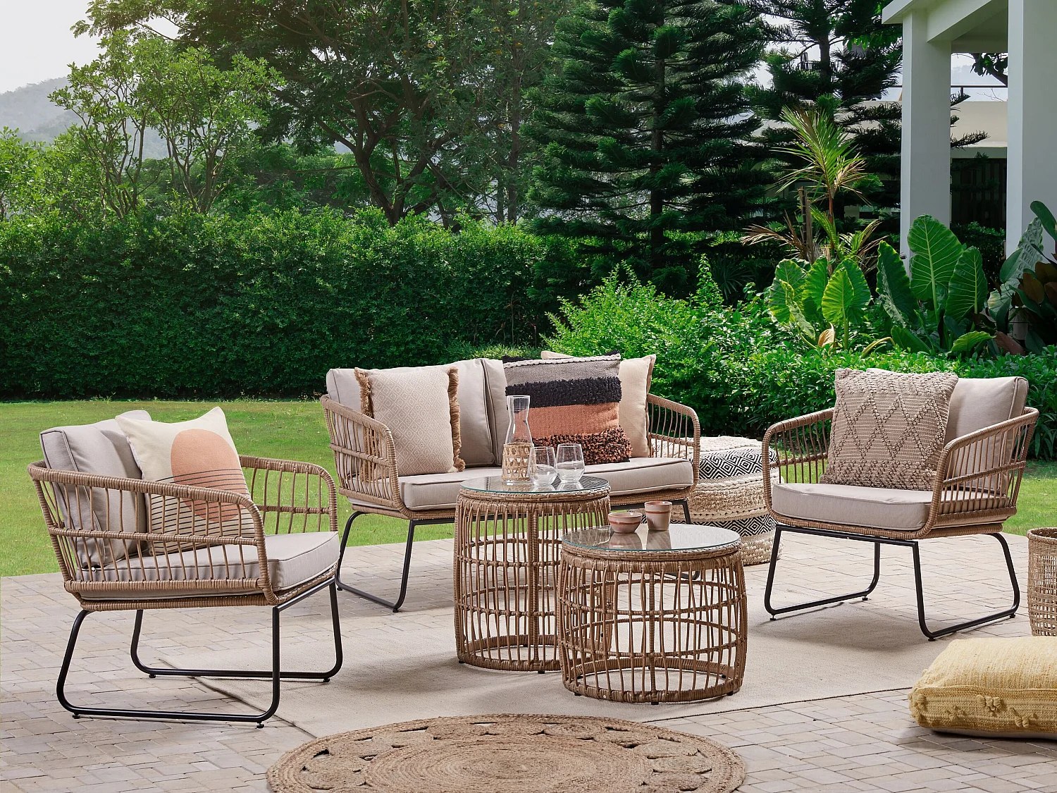 Zestaw ogrodowy ze stolikiem dla 4 osób RAVELLO Technorattan Naturalny