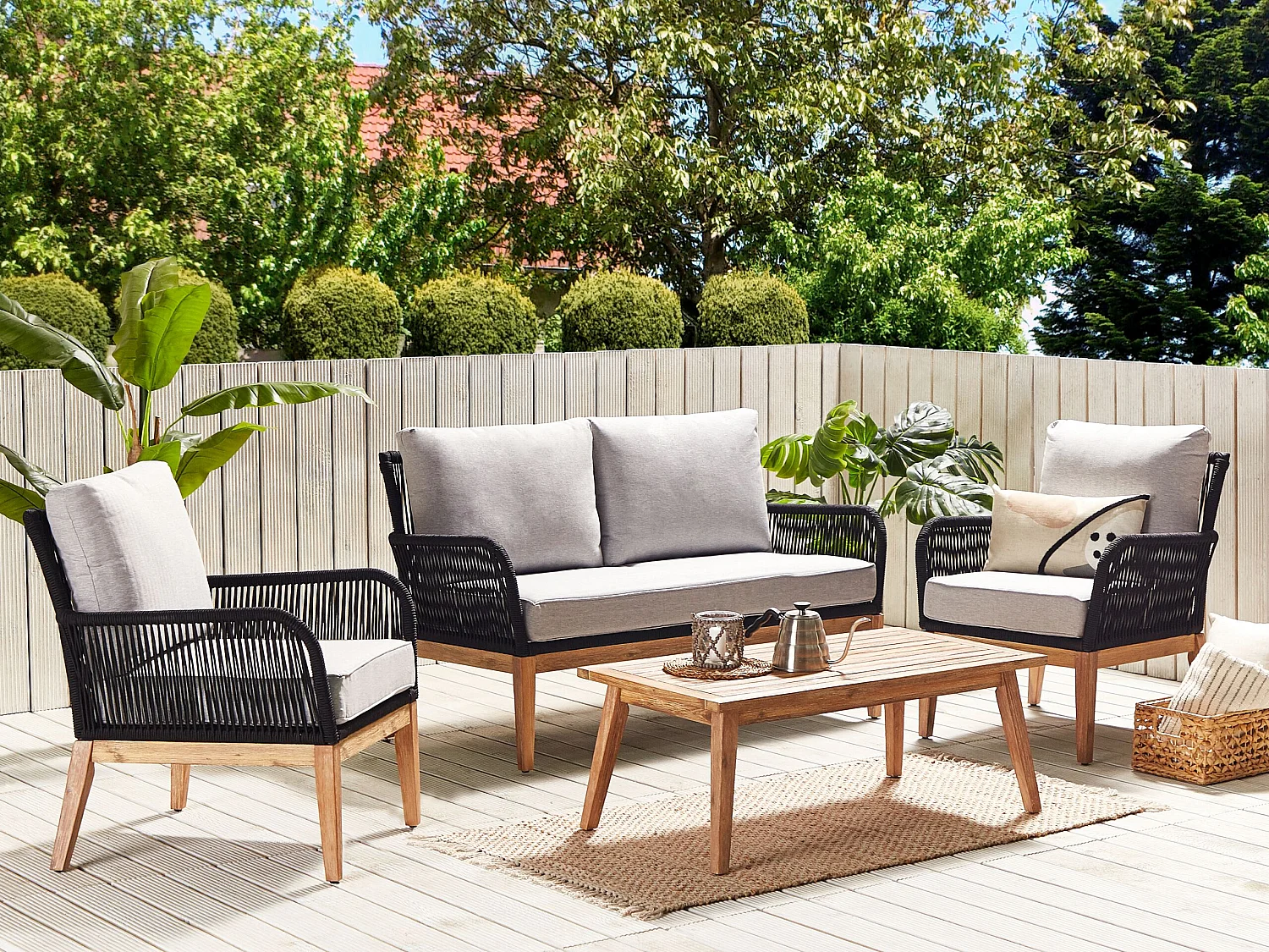 Ensemble de salon de jardin avec table 4 places MERANO Acacia Gris