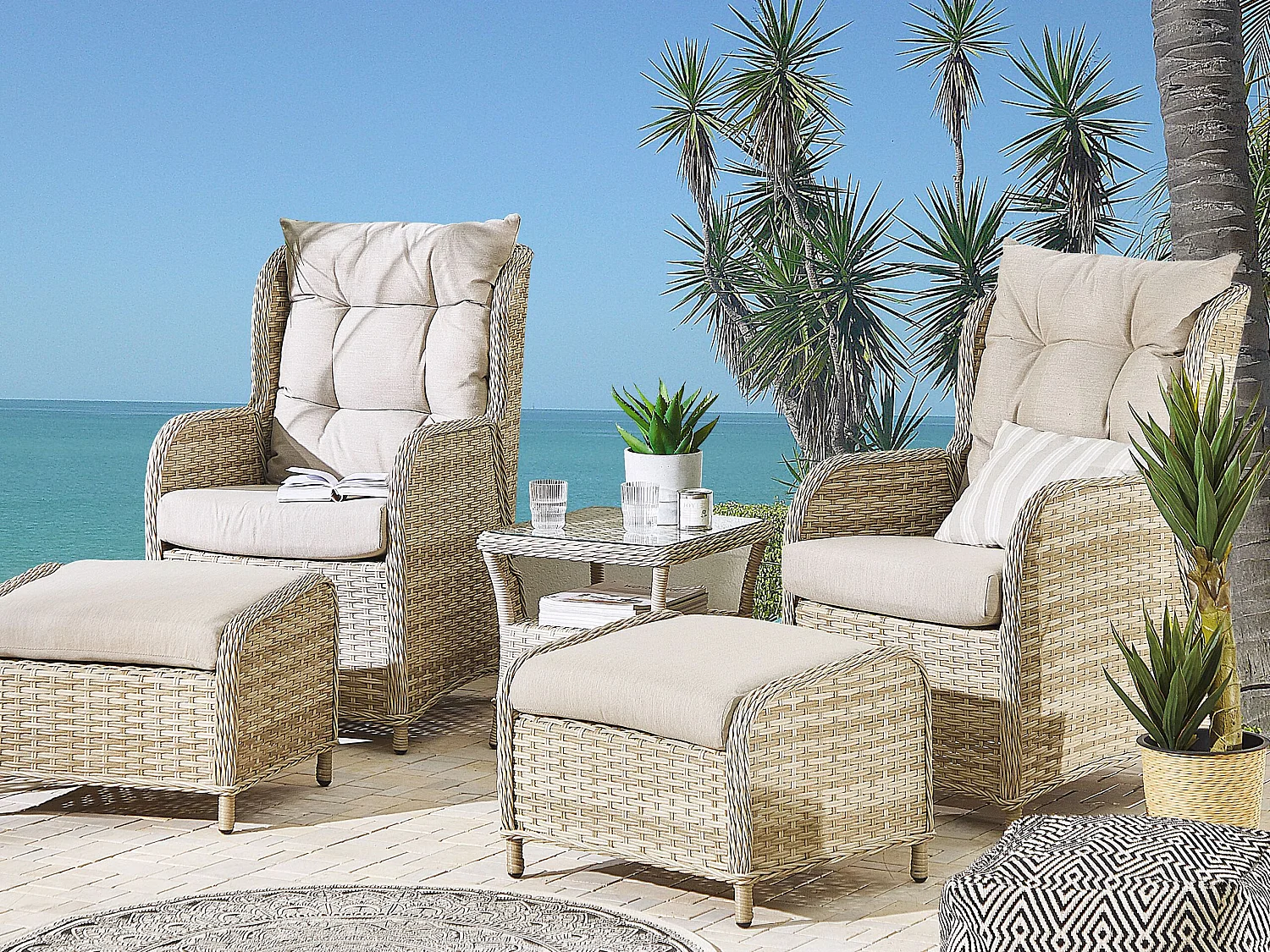 Lounge Set mit Tisch und Ottomane 2-Sitzer PONZA Polyrattan Beige
