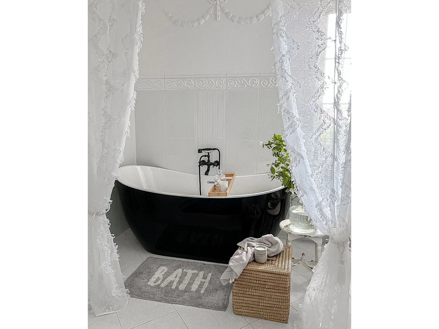 Freistehende Badwanne ANTIGUA 180 x 78 cm Schwarz