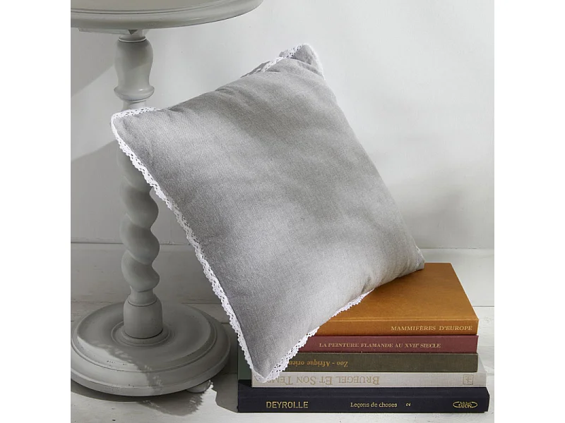 Coussin lisse avec appliques, garniture incluse, 100% coton. M/HeartAcero.03 40x40cm