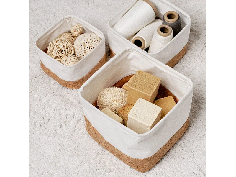 Set 3 paniers carrés.