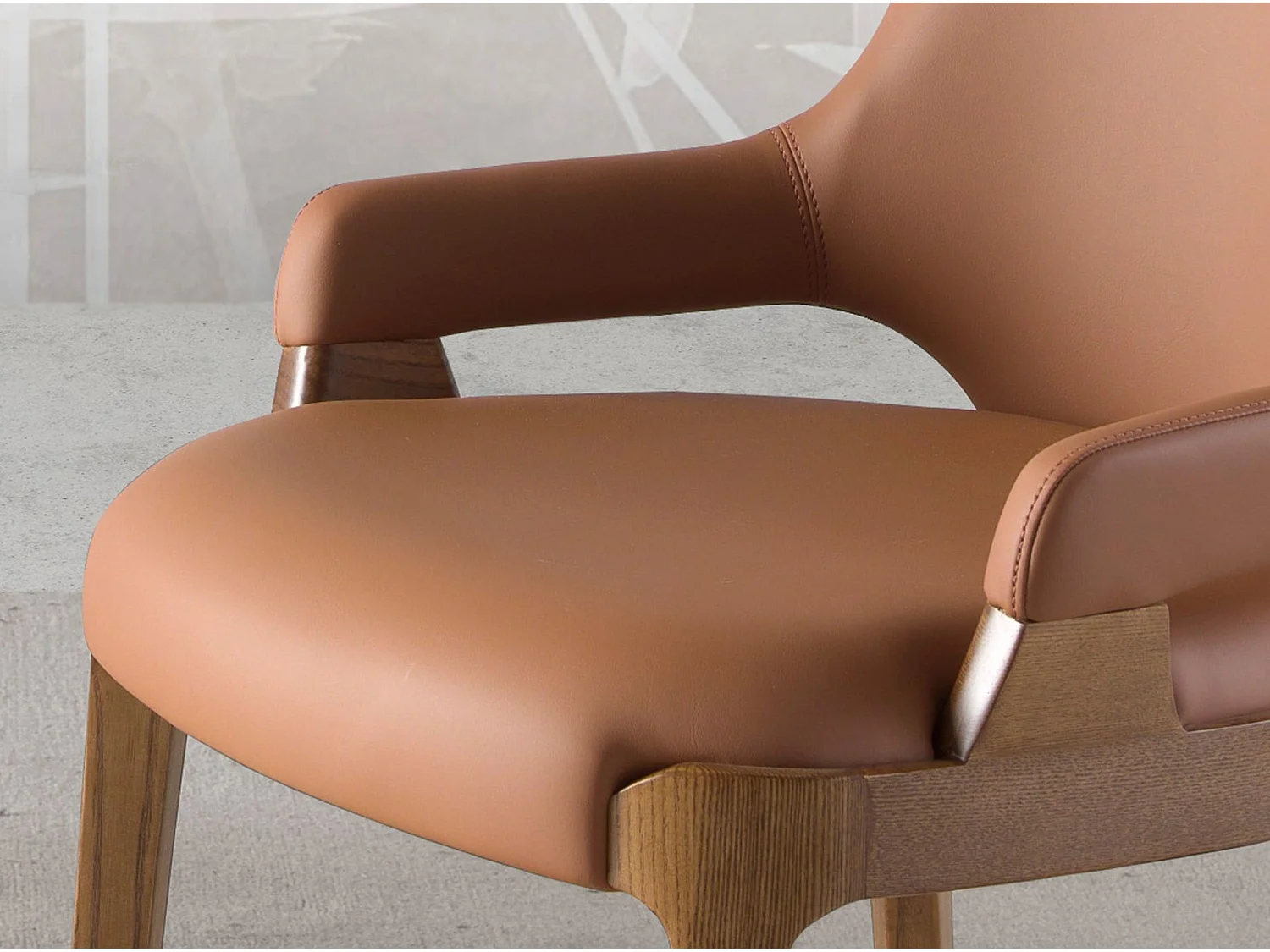 Chaise en similicuir marron 4136 ANGEL CERDA