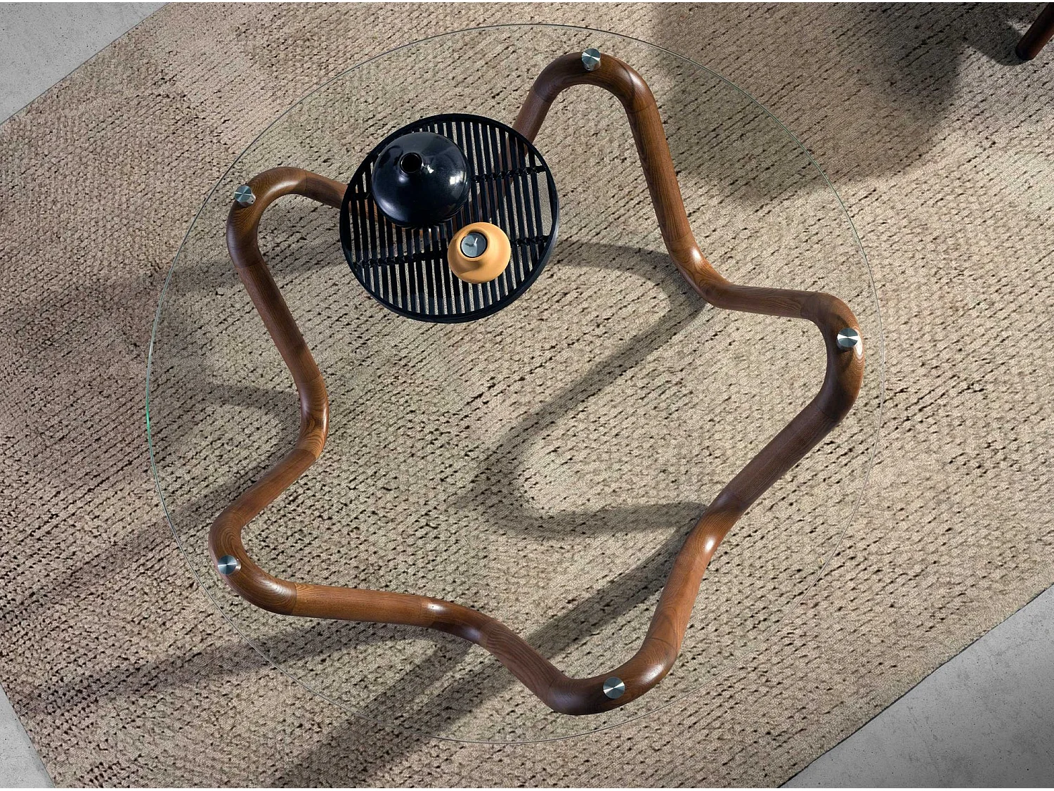 Mesa de centro redonda em vidro temperado e nogueira 2124